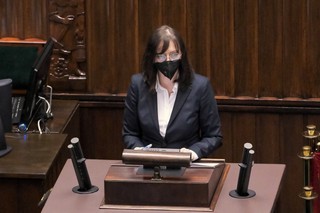 PIP skontroluje legalność zatrudnienia Ukraińców. Łażewska-Hrycko: Kryzys migracyjny nie może ułatwiać firmom nadużyć [WYWIAD]