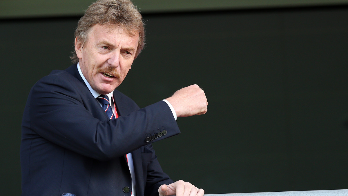 Zbigniew Boniek w rozmowie z włoskim Radio Onda Libera skrytykował pomysł nowego prezydenta FIFA, Gianniego Infantino. – Otwarcie mundialu dla 40 drużyn byłoby błędem, bo obniżyłoby poziom techniczny i nie dałoby się tego tak dobrze zorganizować – powiedział prezes PZPN.