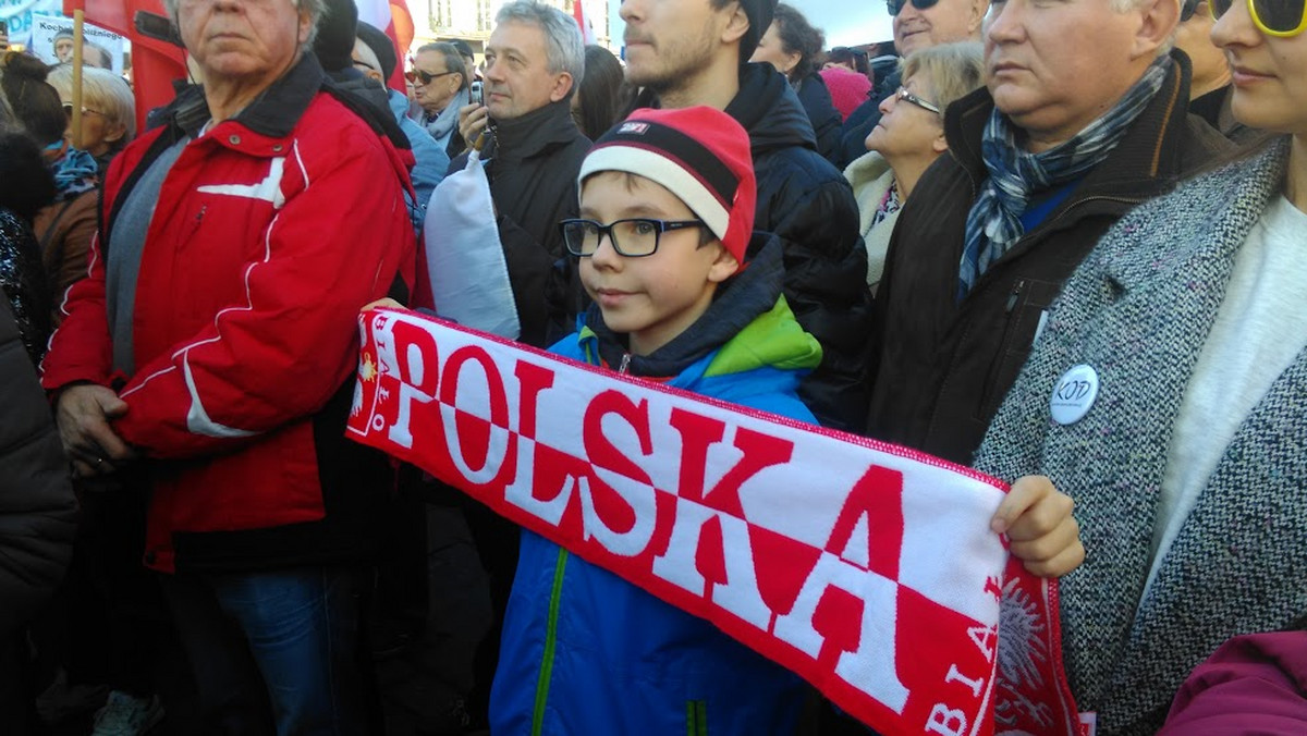 Demonstracja KOD w Krakowie. "Wstyd za Dudę"