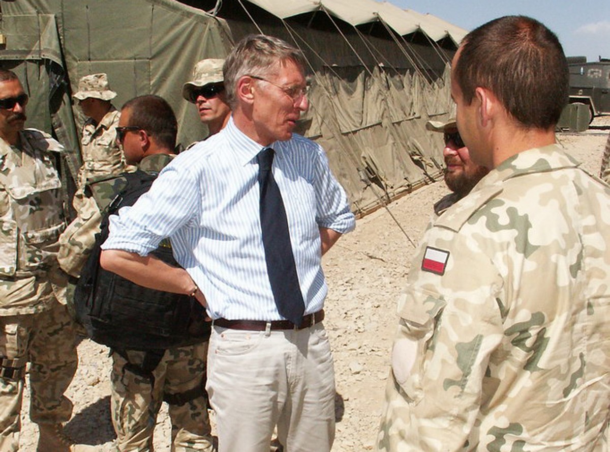 Wizyta Ambasadora RP  Jacek Najder w Afganistanie w bazie Sharana 07.05.2005



fot. mat. prasowe