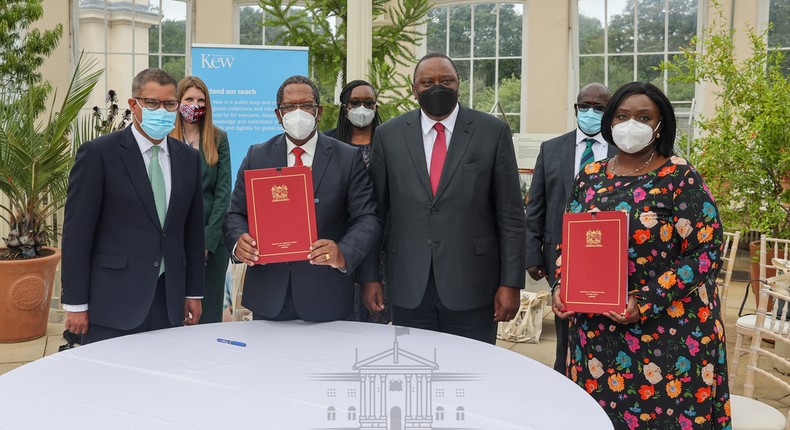 President Uhuru Kenyatta held bilateral talks with COP26 President-Designate Alok Sharma and his delegation that included British High Commissioner to Kenya Jane Marriott at Kew Gardens in London