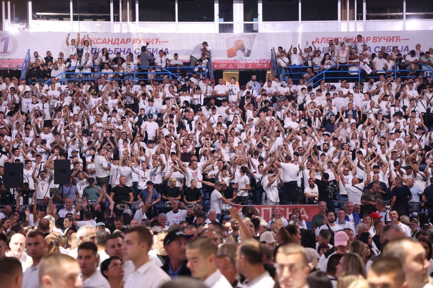 Predizborni skup u Areni