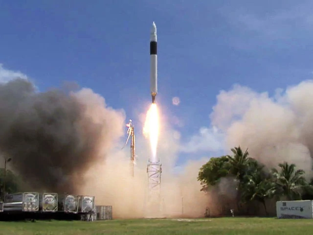 Czwarty start rakiety Falcon 1 - pierwszy udany