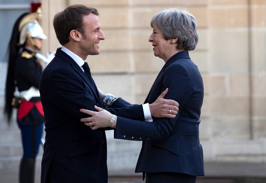 Kiedy nastąpi brexit? Prezydent Emmanuel Macron uważa, że UE nie powinna być zakładnikiem Wielkiej Brytanii. Na zdjęciu z premier Theresą May, 9 kwietnia 2019 roku.