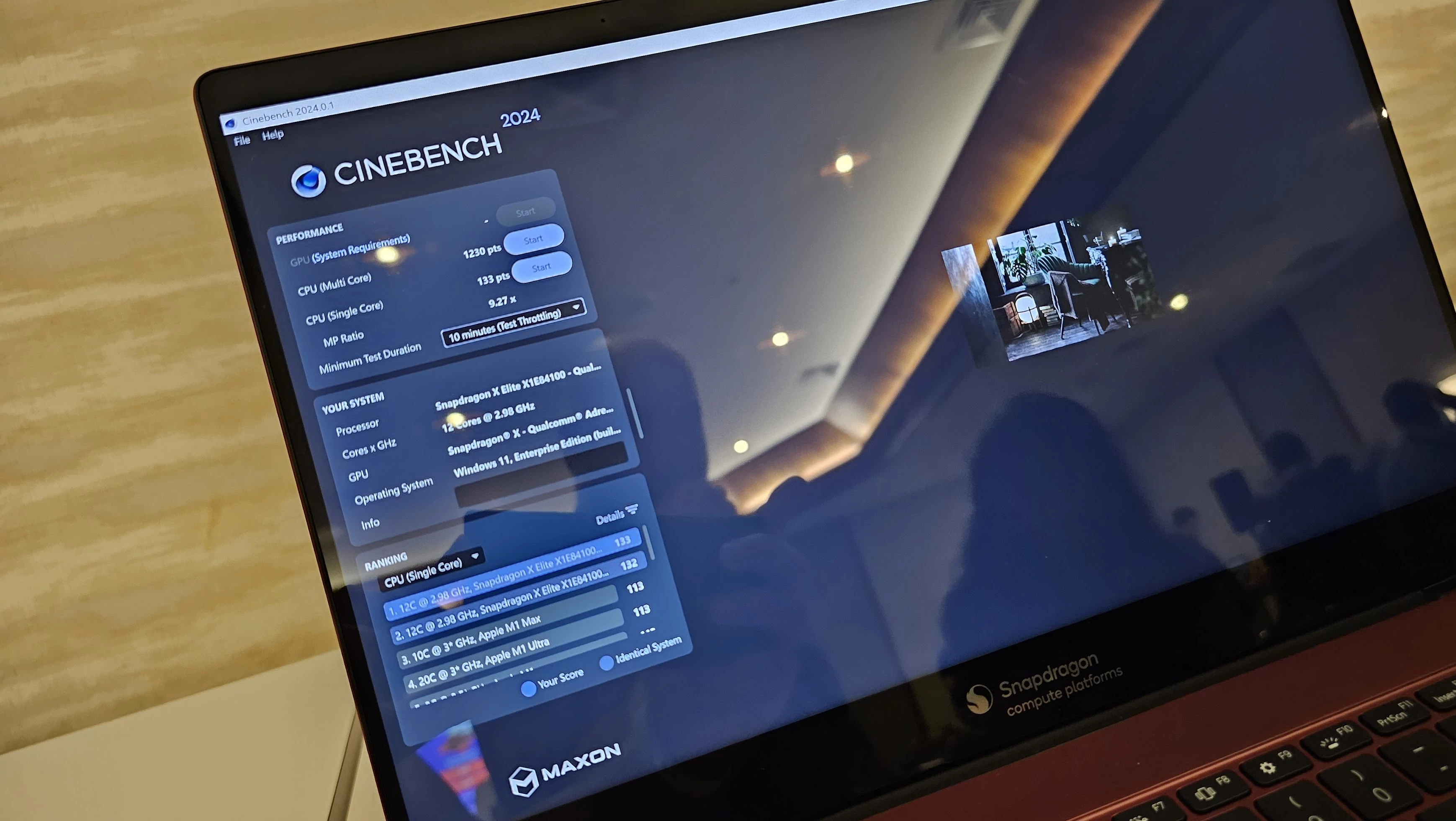 Qualcomm Snapdragon X Elite działający natywnie w Cinebench 2024