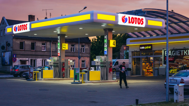 Paliwa na stacjach Lotos będą sprzedawane z 30-groszowym rabatem