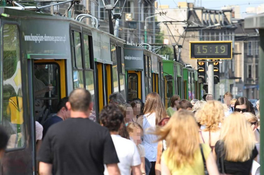 Likwiduja miejsca w tramwajach