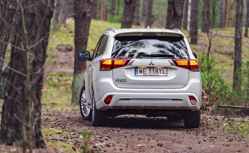 Mitsubishi Outlander PHEV 2020