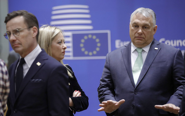 Premier Szwecji Ulf Kristersson, premiera Włoch Giorgia Meloni i premier Węgier Viktor Orban