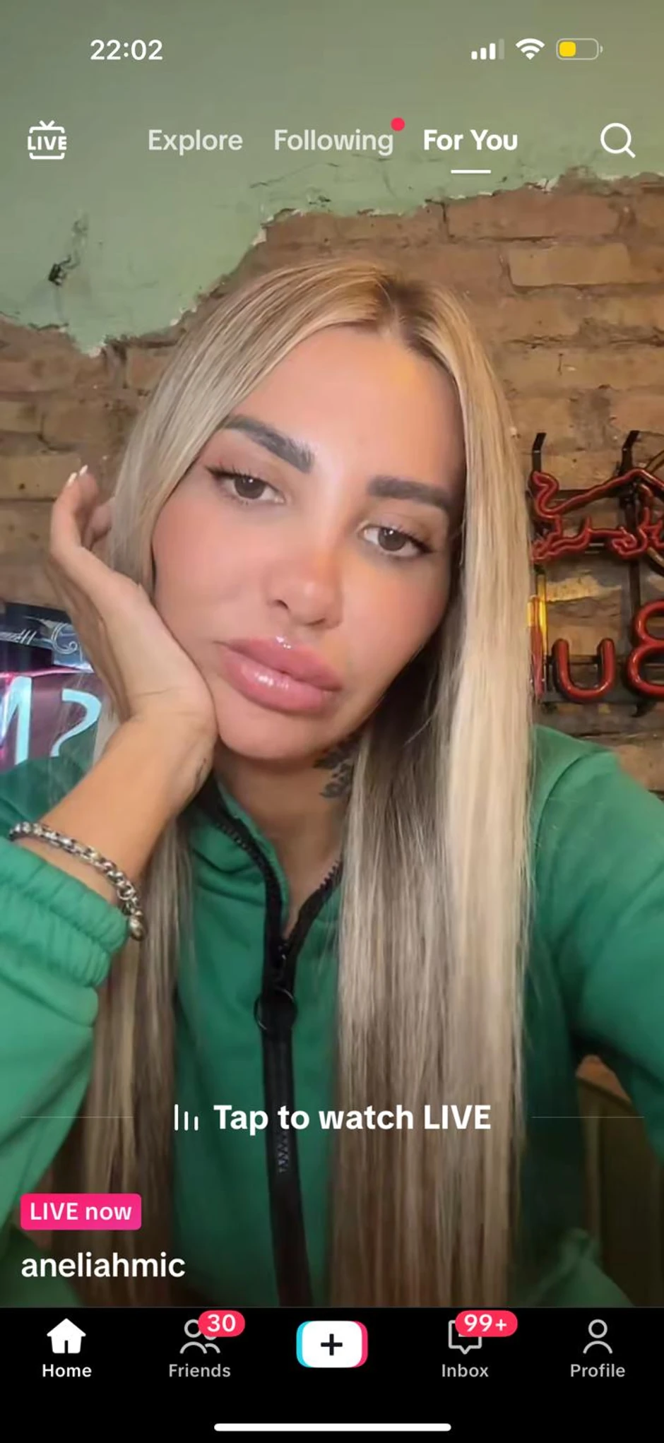 Aneli Ahmić promenila lični opis