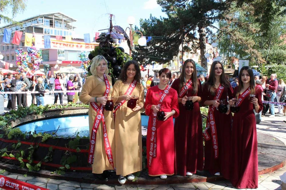 Boginje vina "Župske berbe"