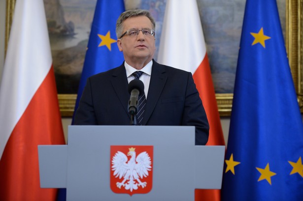 Komorowski: Straszenie Polaków wojną to brak odpowiedzialności