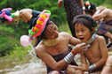 Odcinek 2: „Kobiety o długich szyjach” Tajlandia