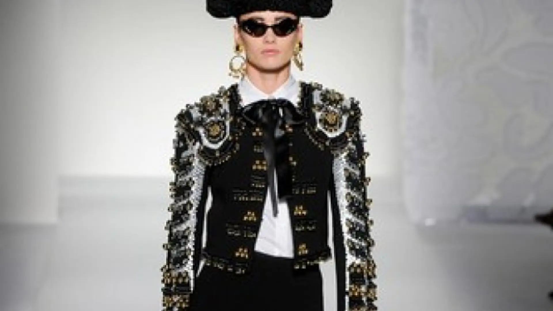 Moschino: wiosna-lato 2012