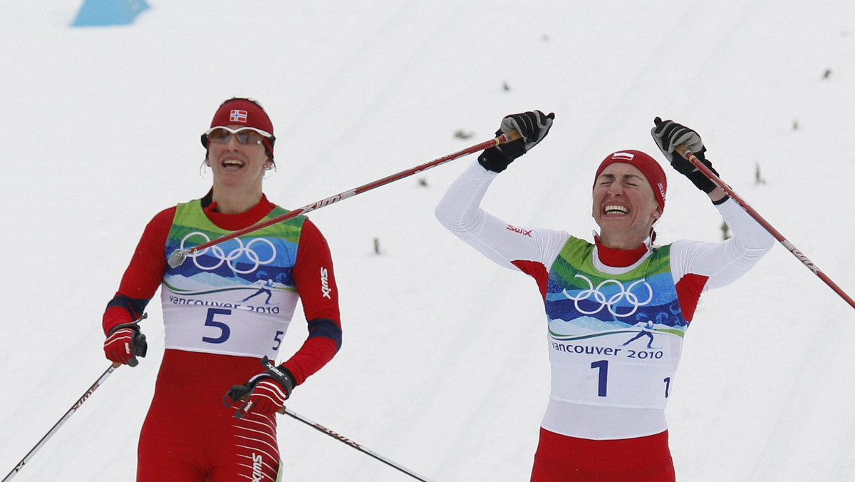 Justyna Kowalczyk wywalczyła złoty medal w biegu masowym techniką klasyczną na dystansie 30 km podczas zimowych igrzysk olimpijskich w Vancouver. To pierwszy złoty medal ZIO dla Polski od 38 lat, kiedy w Sapporo triumfował Wojciech Fortuna.