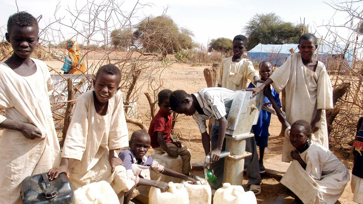 Sudan pomoc PAH akcja humanitrana studnia woda mieszkańcy 