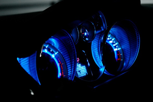 Poziom wykończenia, precyzja spasowania i klasa materiałów są jakby z innej bajki