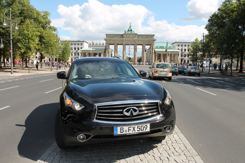 Infiniti FX50 i Infiniti FX30d – japoński gigant w dwóch odsłonach