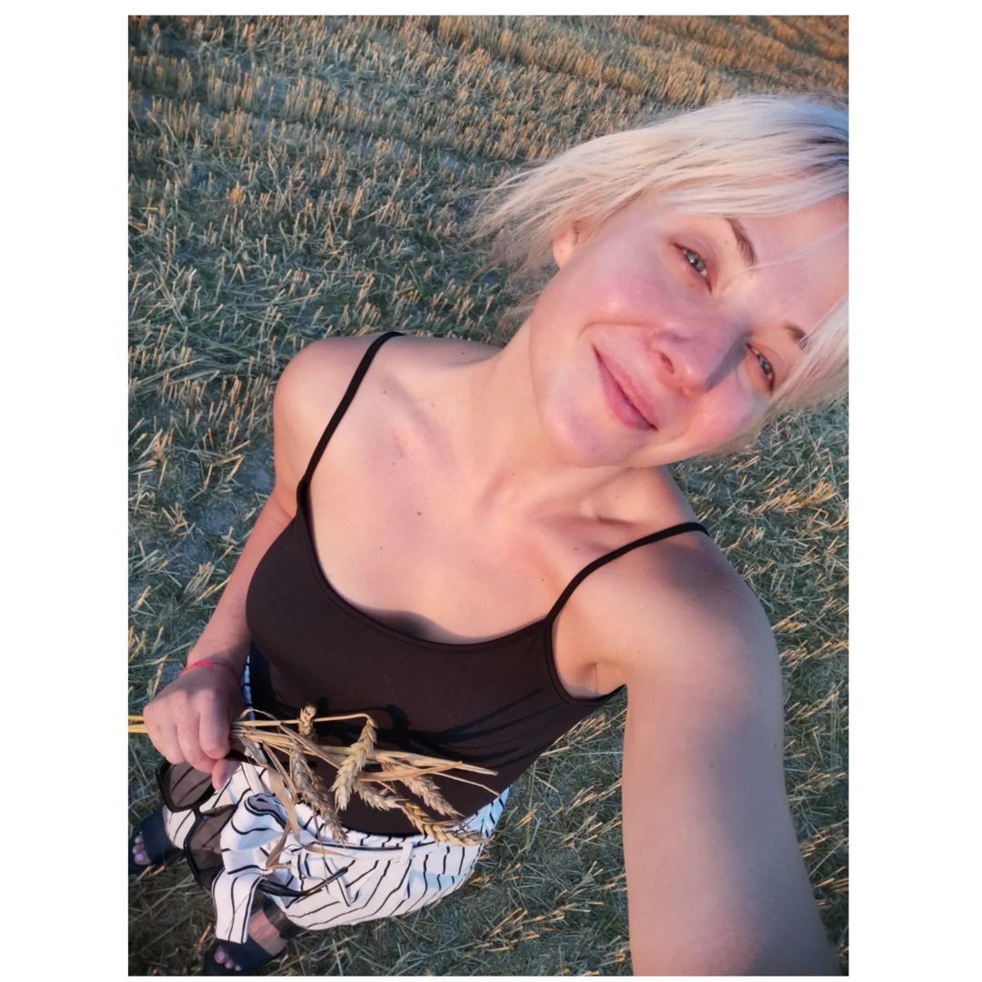 Česká herečka a speváčka Anna Slováčková. 