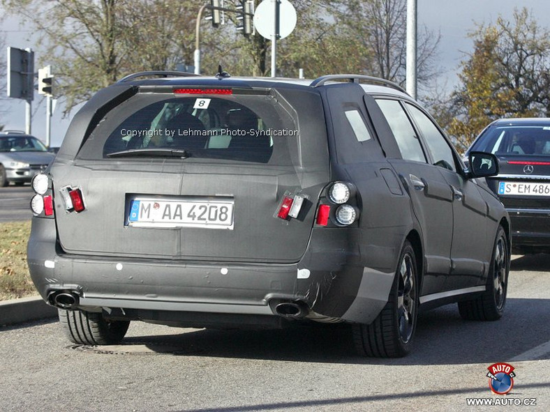 Zdjęcia szpiegowskie: Mercedes-Benz E kombi - luksus i przestrzeń