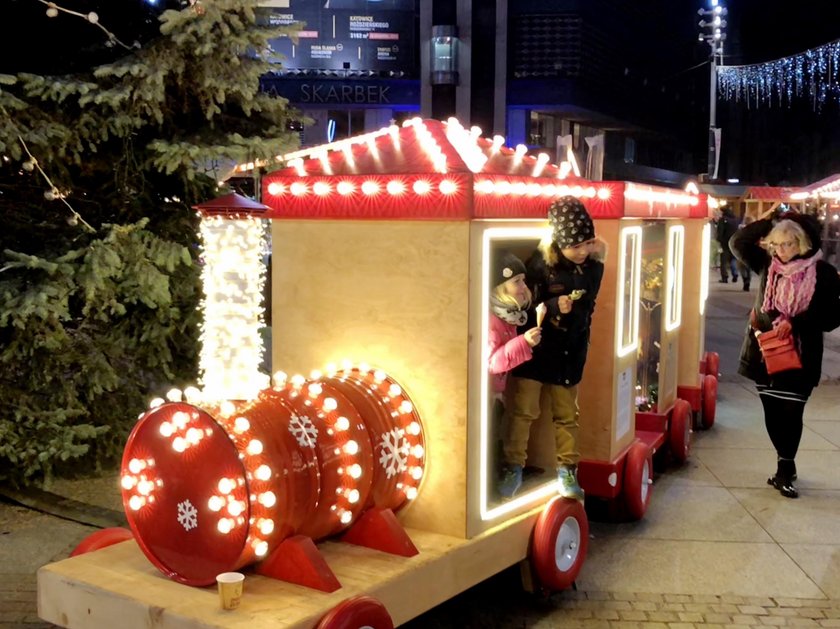 Katowice. Jarmark Bożonarodzeniowy na rynku