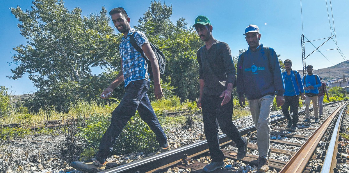 Pakistańscy nielegalni migranci na granicy Grecji i Macedonii Północnej