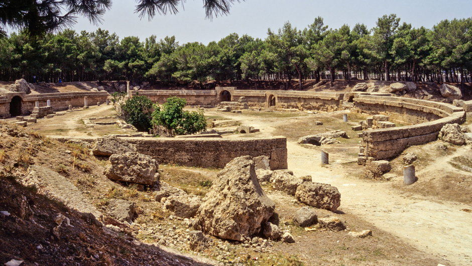 Ruiny areny, na której zginęła Wibia Perpetua