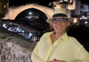 Lepa Brena