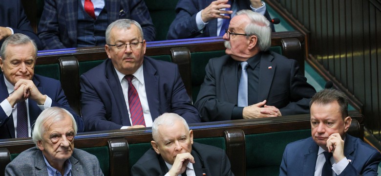 "PiS ofiarą własnych reform sądowych". Subwencja dla PiS w zawieszeniu