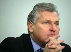 IPN ujawni dokumenty o Kwaśniewskim