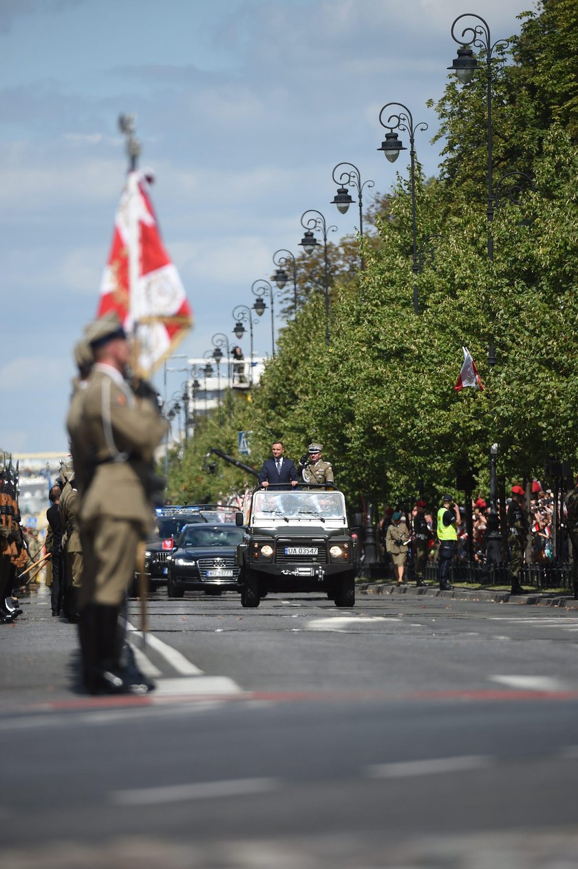 Defilada z okazji Święta Wojska Polskiego [ZDJĘCIA!]