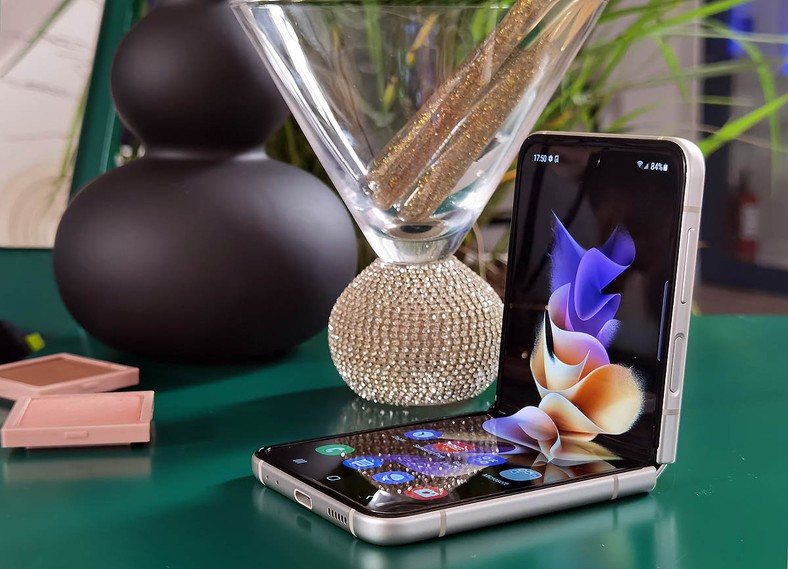 Samsung Galaxy Z Flip 3 