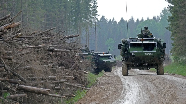 Finska vojska na zajedničkim vežbama sa NATO članicama u Sakili