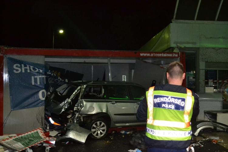 Egy ember életét vesztette a baleset helyszínén /Fotó:Police.hu