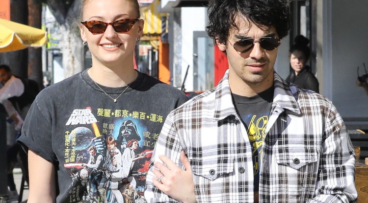 Joe Jonas és Sophie Turner így készül az új évre