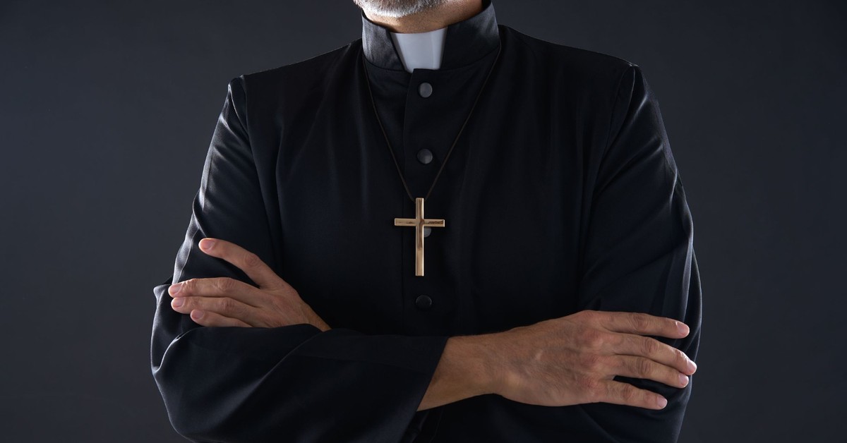 Szokujący proces w Katowicach: duchowny miał wykorzystać seksualnie dziewczynkę, a obrońca oskarżonego... żąda jego uniewinnienia