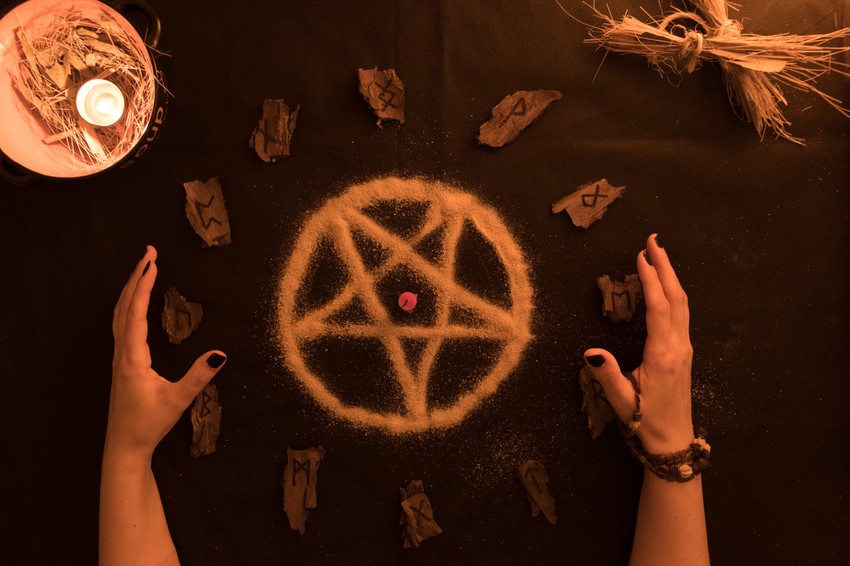 Crna magija ilustracija