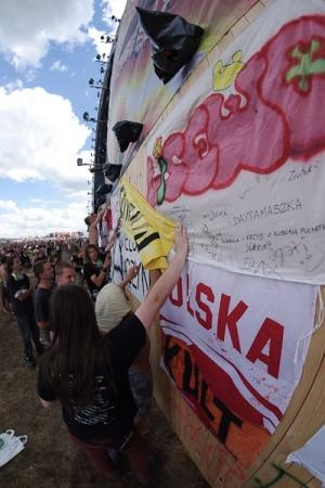 Przystanek Woodstock: seksowny show Justyny i Papa Roach