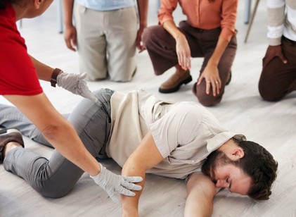 Tényleg le lehet nyelni a nyelvünket, vagy ez csak makacs mítosz? című cikk nyitóképe