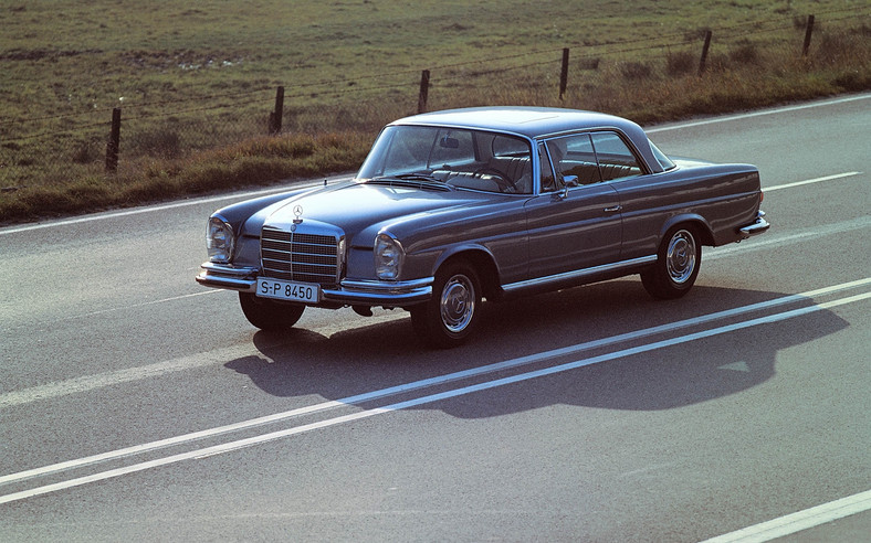 Mercedes W111