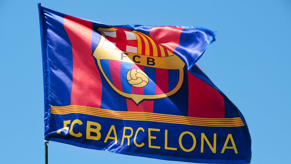 Cadena SER: Barcelona do października musi znaleźć głównego sponsora