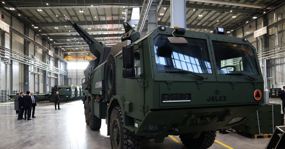 Spór o miliardy na zbrojenia. O co chodzi z programem SAFE w Polsce? Wszystko, co trzeba wiedzieć