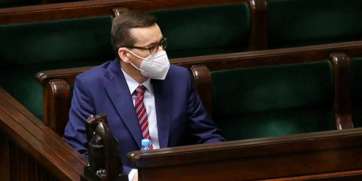 Premier Morawiecki zaatakował w Sejmie, a później na Facebooku w sprawie podatku VAT. Niestety jego wpis w bardzo wielu miejscach łatwo podważyć. 