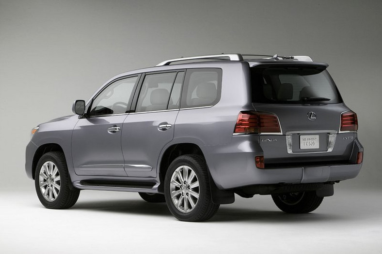 Lexus LX 570 nowa kreacja na temat Land Cruisera