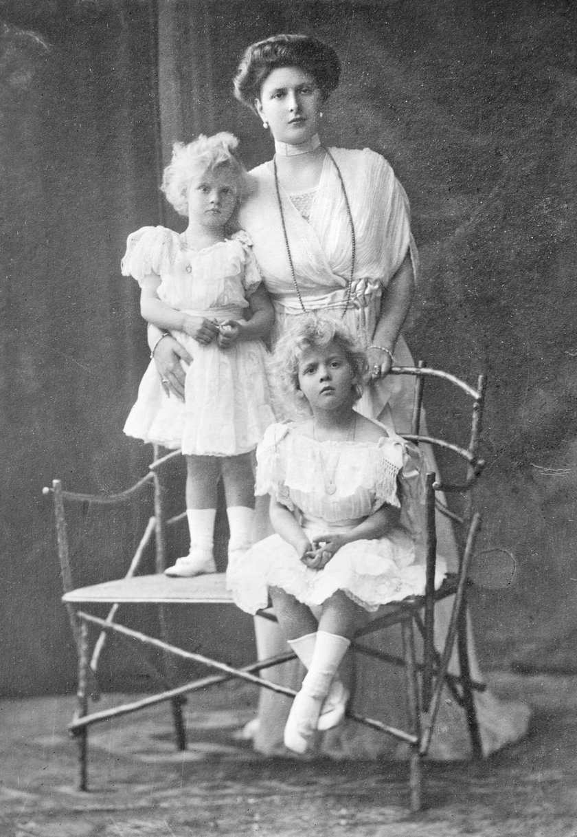 Alicja Battenberg z dziećmi