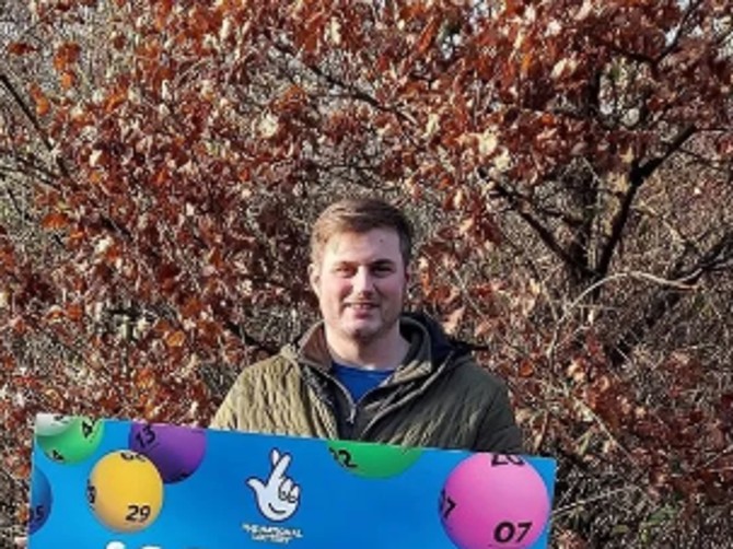 Na lutriji je osvojio sumu novca od koje se pada u nesvest i evo kako je promenio život