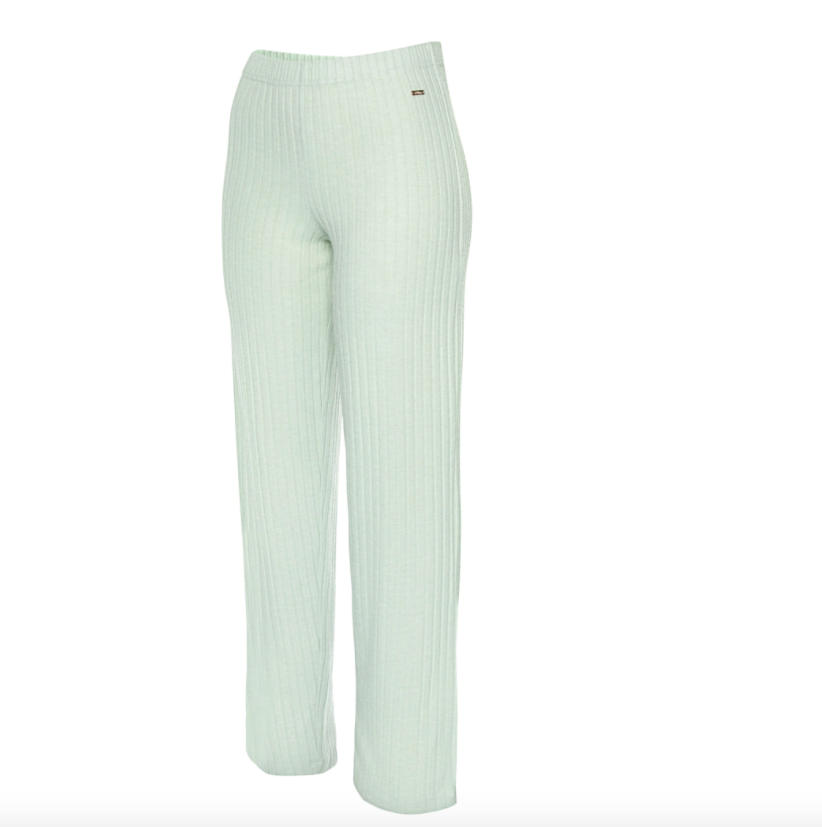 Fürs Set: Homewar-Hose in derselben Farbe von s.Oliver für 59.90 Franken, via Jelmoli Versand. 