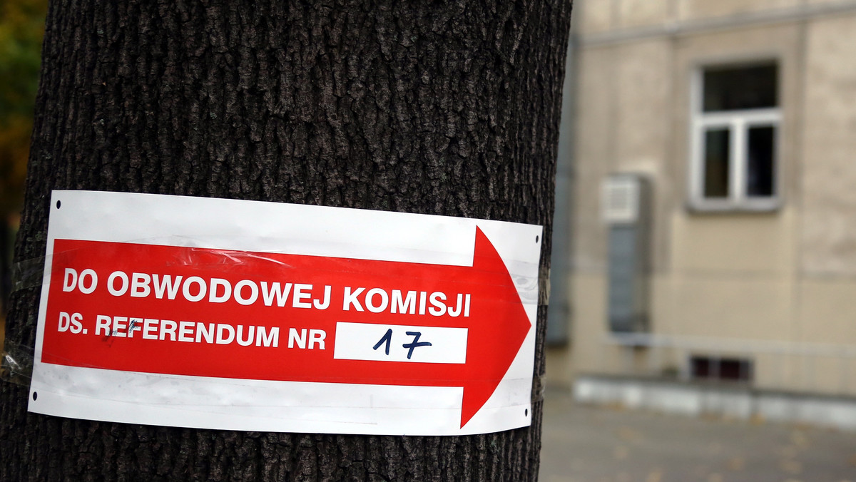 O godz. 7 rozpoczęło się referendum w sprawie odwołania przed końcem kadencji prezydent stolicy Hanny Gronkiewicz-Waltz. Głosowanie ma potrwać do godz. 21. Szacunkowe dane dotyczące frekwencji i wyniku referendum poznamy po jego zakończeniu.