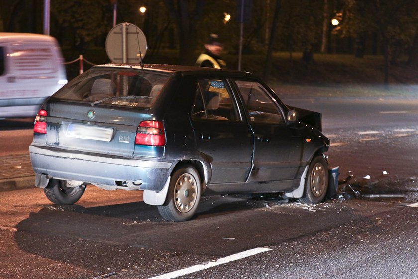 Kierowca hondy zapomniał, że Polska to nie Anglia