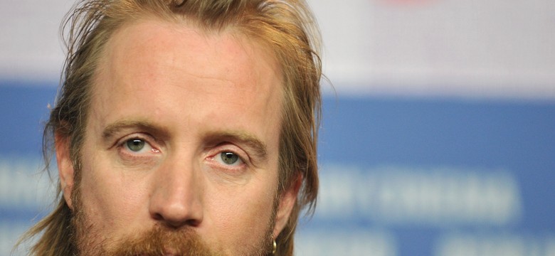 Rhys Ifans bratem Holmesa w "Elementary"